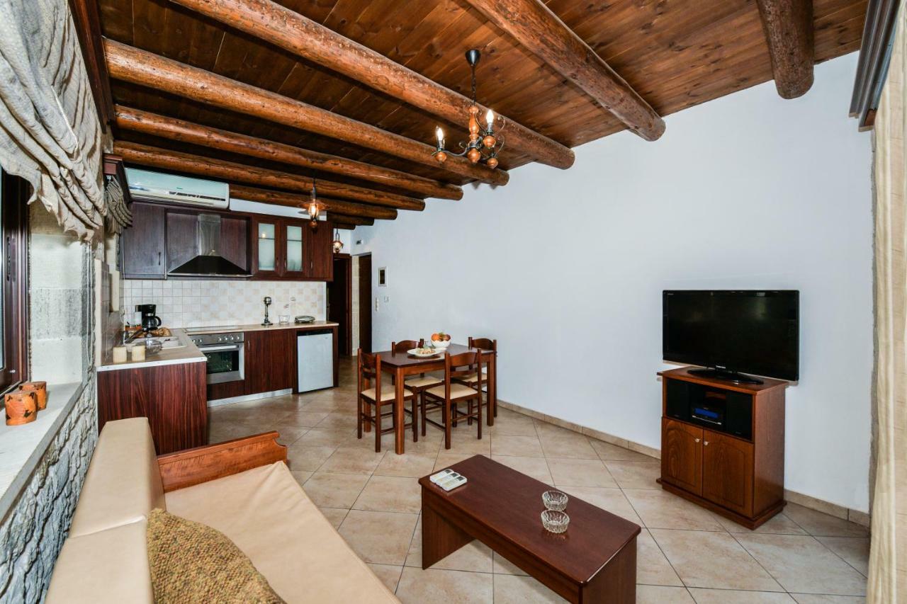 Ariadni Apartments Sfinarion ภายนอก รูปภาพ